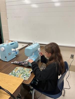 KIS Let's Get Sewing